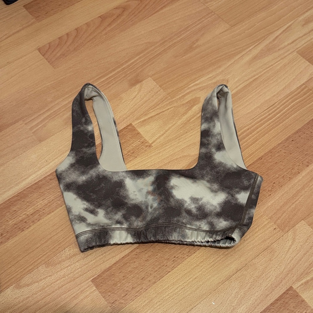 Women's Cloud-Print Sports Bra - Gray and Cream
